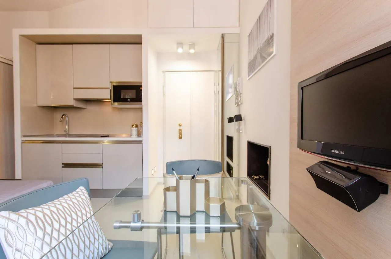 Design Central Studio - Porta Romana Milan Apartment